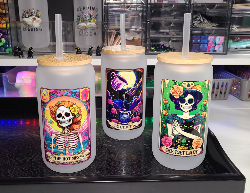 Copa de cristal con la carta del Tarot