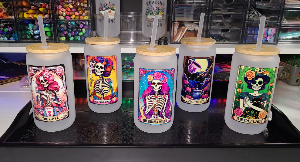 Copa de cristal con la carta del Tarot